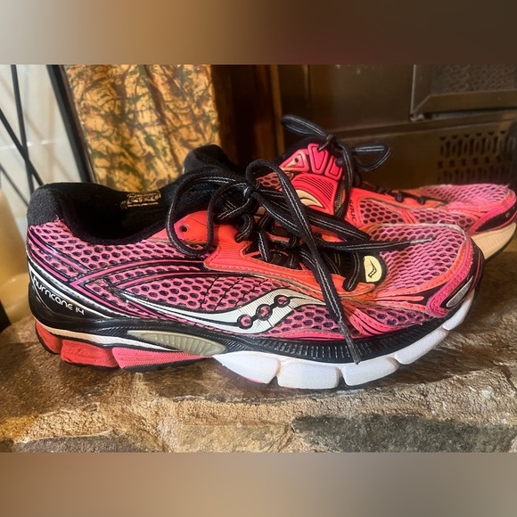 Women’s Saucony Hurricane 14 Running Shoes Size 6 - Picture 3 of 9